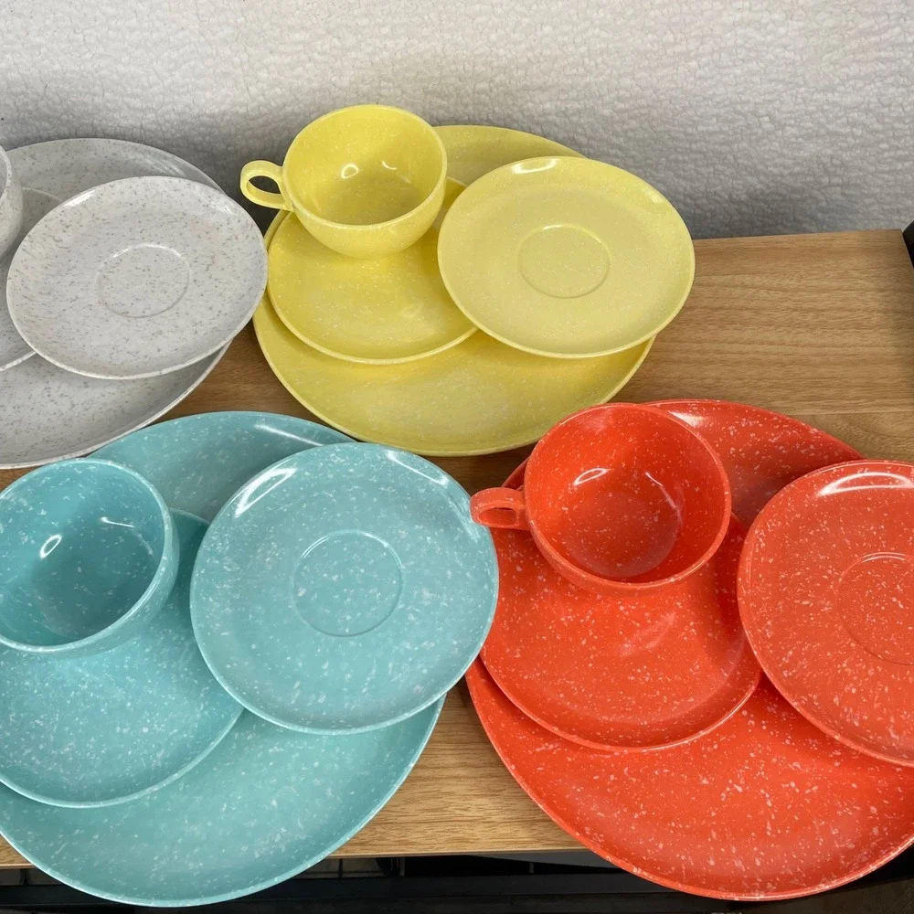 Vintage Confetti Speckled Melamine Dinnerware Set 16pc MCM Colorful Picnicware